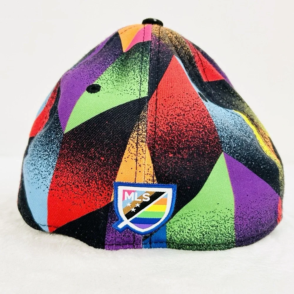 New Era Seattle Sounders FC Team Logo 39THIRTY Stretch Hat Cap M/L Black‎ MLS